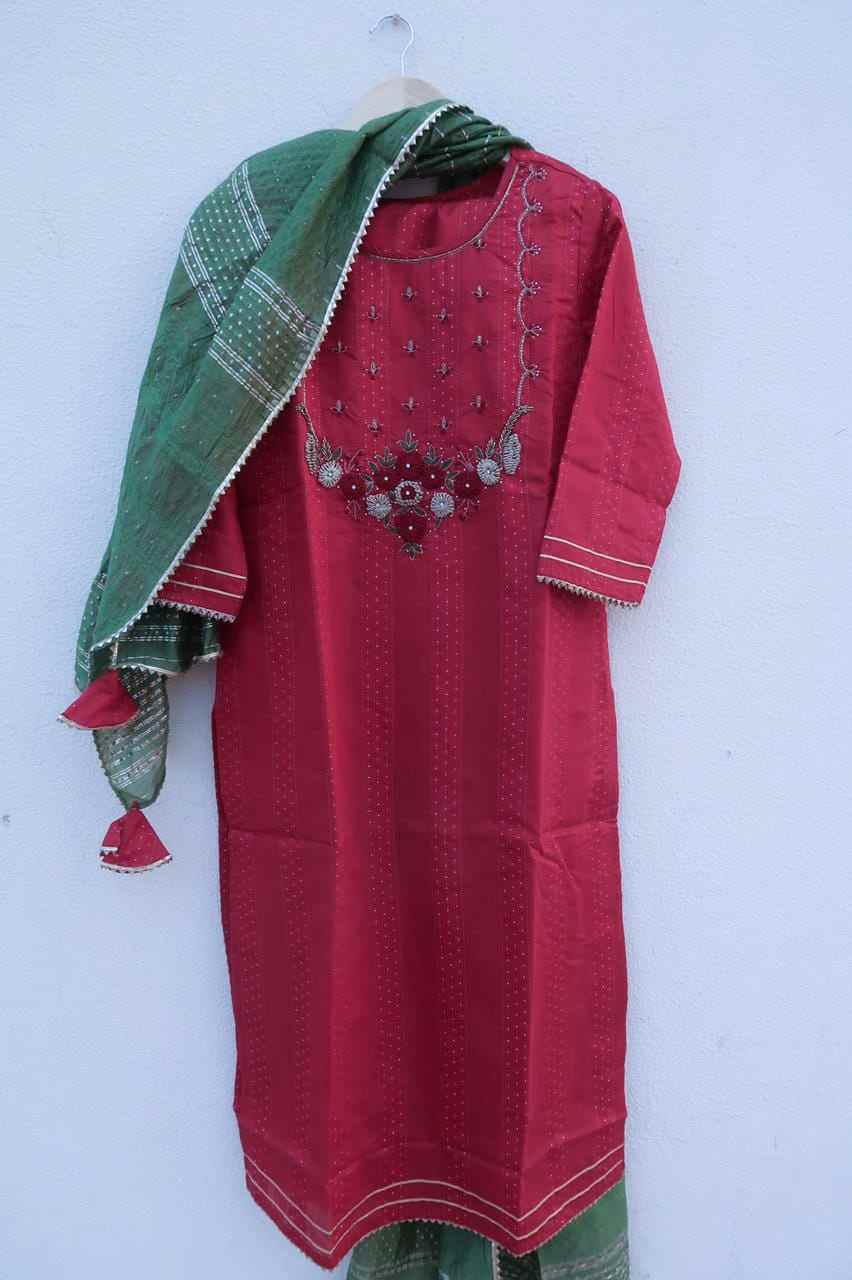Romanticizing Red & Green Zari Suit (3 piece)